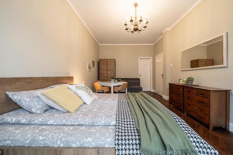 3 Bdr - Top Center Artistic Apartment - 115 M2 صوفيا المظهر الخارجي الصورة